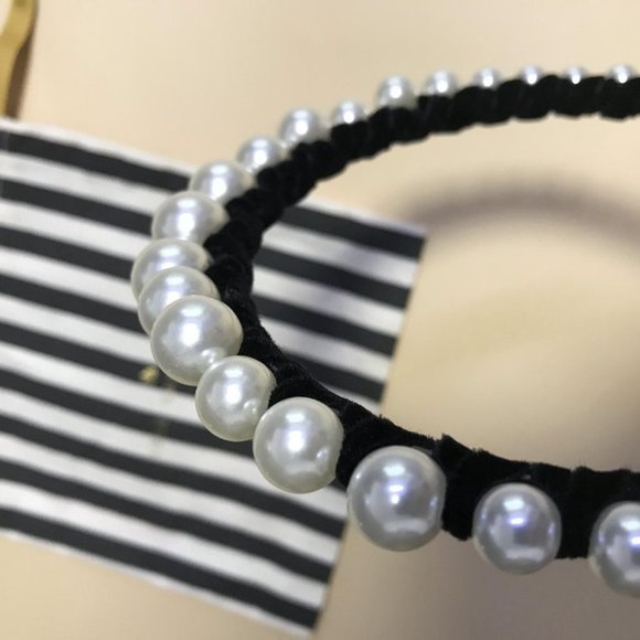 lele sadoughi Pearl Headband Black